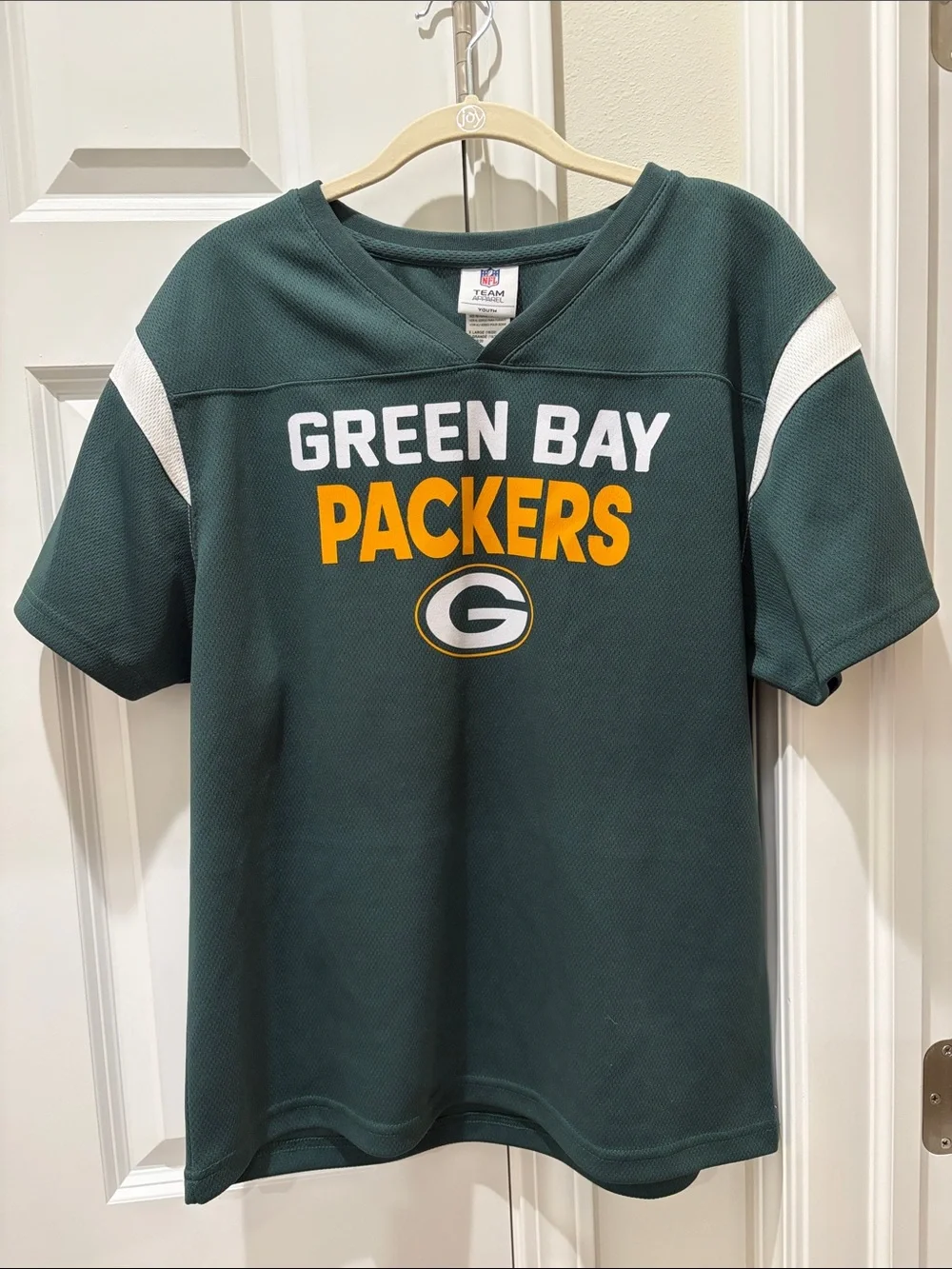 NFL Team Apparel Green Bay Packers football XL 18-20 youth mesh shirt v neck tee